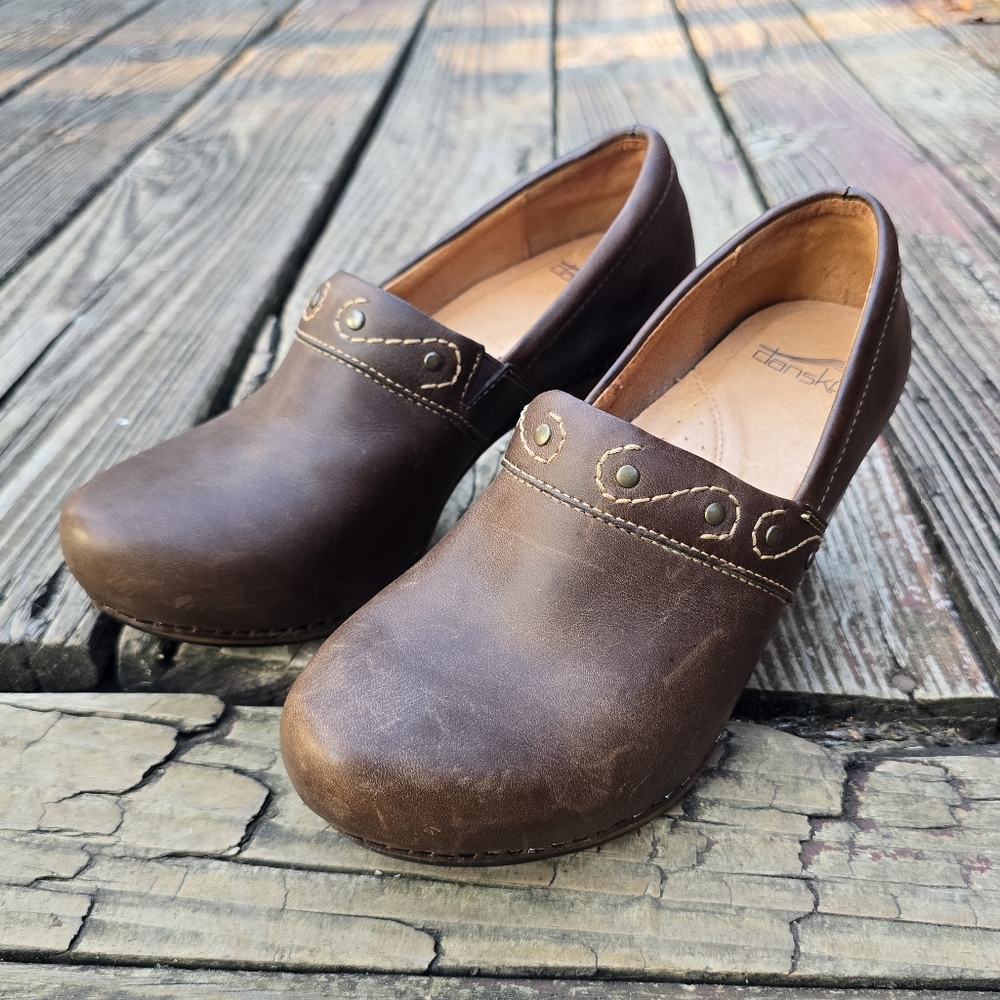 Dansko Riki Clogs Leather Studded Slip On Wooden Heels Brown Size 38
